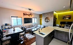 The Modern Stays